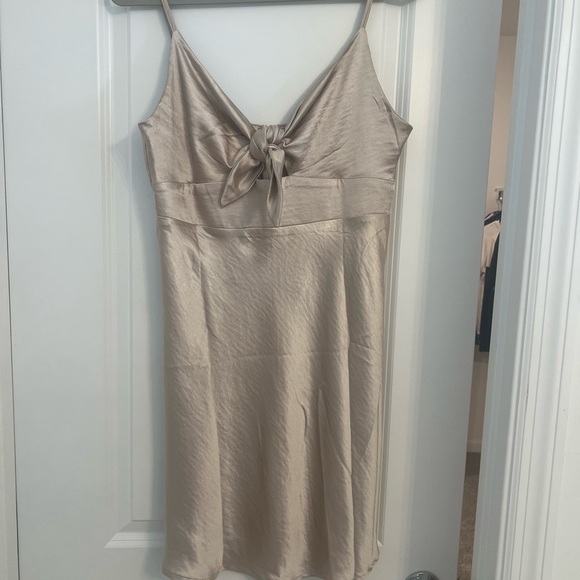 BRIDAL RECEPTION DRESS - SATIN BUST-TIE MINI DRESS CHAMPAGNE - Picture 2 of 3